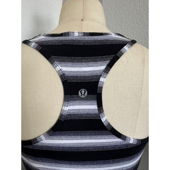 Lululemon - Striped Racer Back Tank Top size 6/S - Picture 4 of 5
